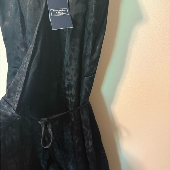 Abercrombie & Fitch Black Midi Dress - Picture 9 of 11